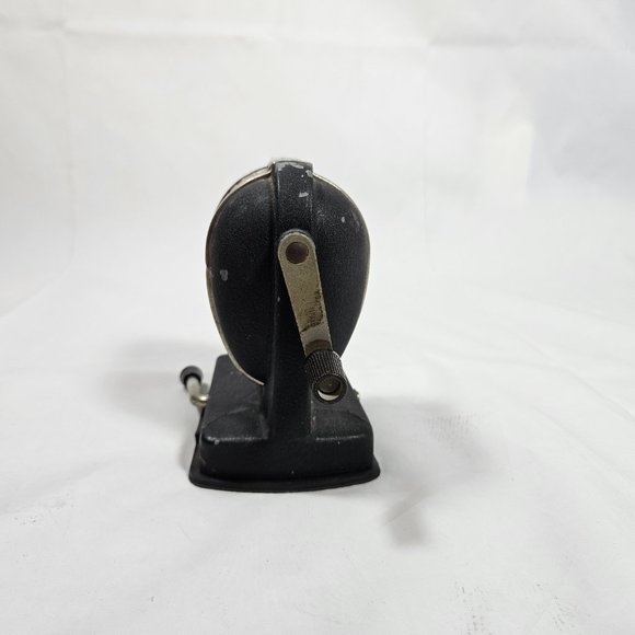 Boston Vacuum Mount Vintage Pencil Sharpener - Picture 2 of 7
